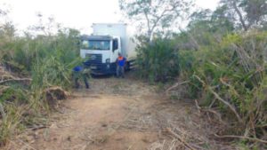 Caminhão e carga recuperados em Rafael Jambeiro